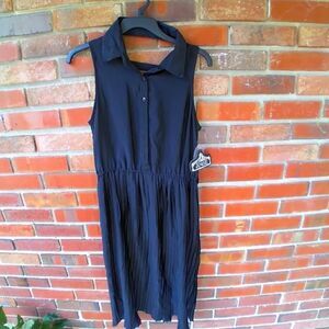 ❤️ $5 must bundle 3+❤️ Black accordian dress